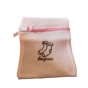 Pink Mesh Lingerie Laundry Bag – Zippered Delicates Wash Pouch